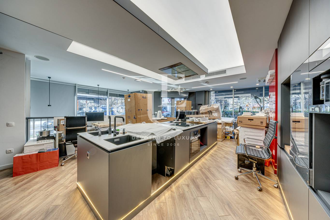 Commercial property for rent in Sofia, Iztok with listing ID: K28608 - image 2