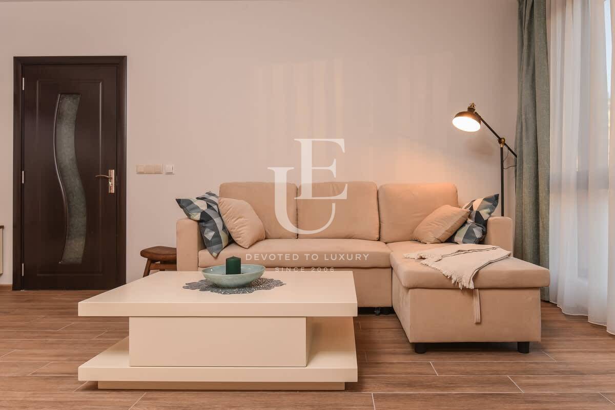 Двустаен апартамент за краткосрочен наем в близост до метро