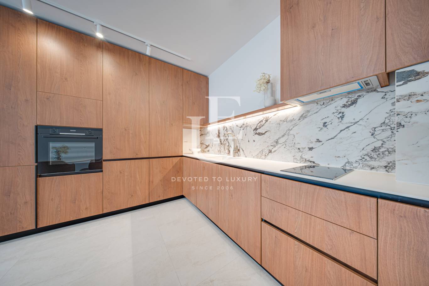 Апартамент под наем в София, Оборище - код на имота: N29763 - image 3