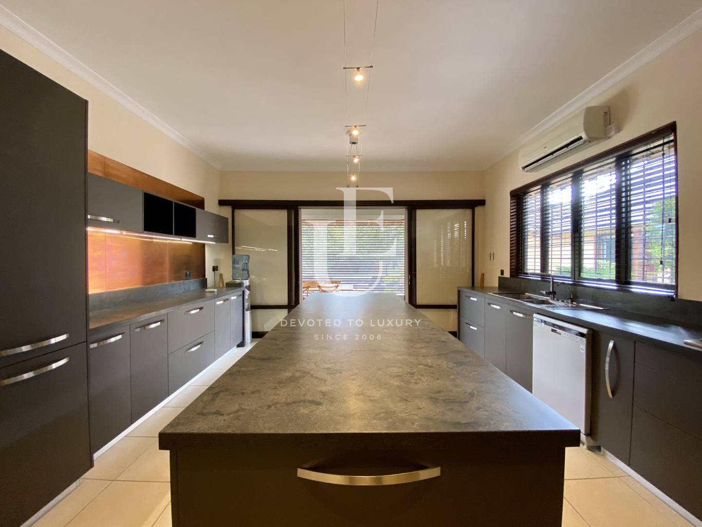 Къща за продажба в Тамарин,  - код на имота: N28633 - image 11