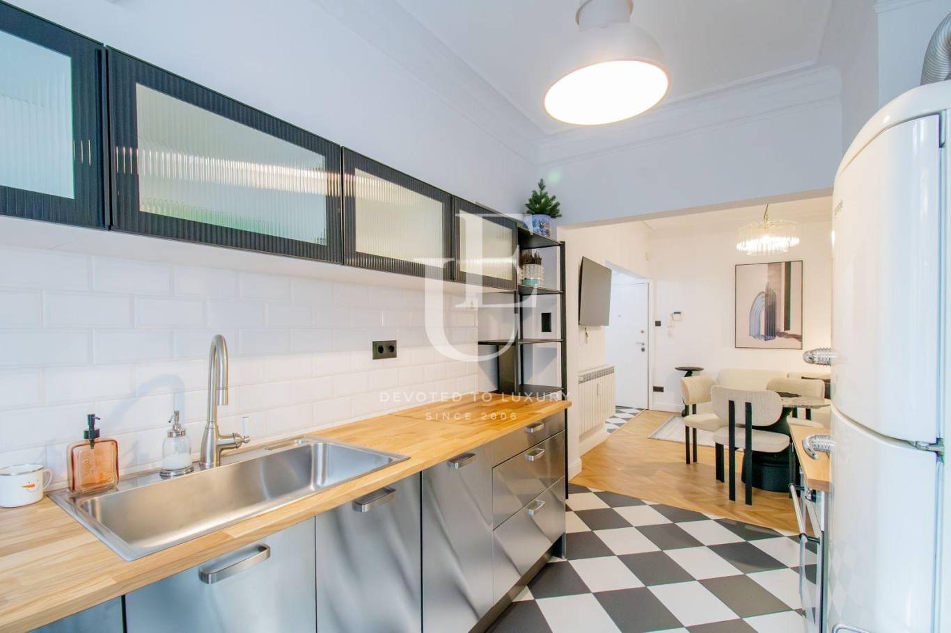 Апартамент за продажба в София, Оборище - код на имота: E28685 - image 4