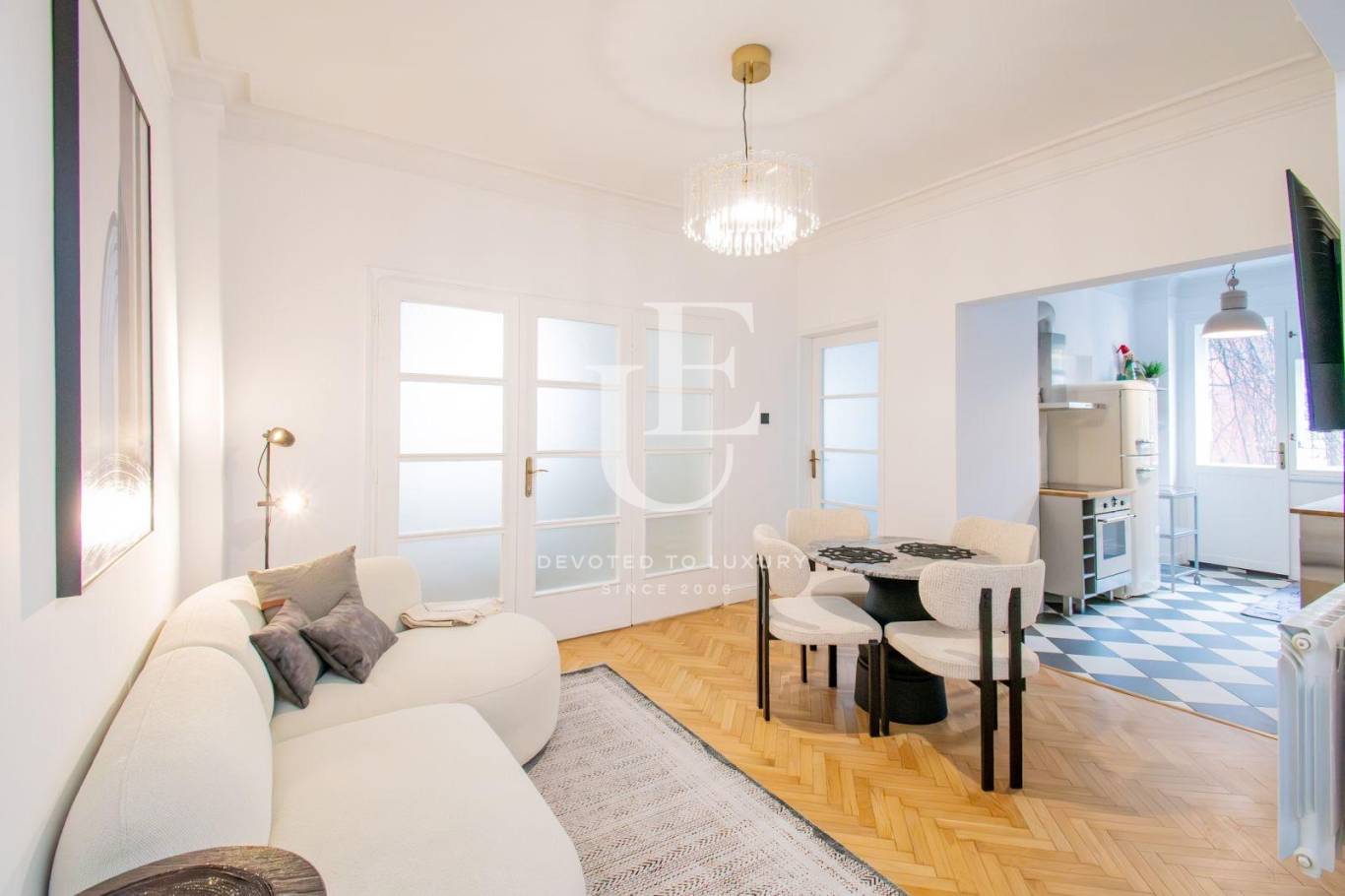 Апартамент за продажба в София, Оборище - код на имота: E28685 - image 2