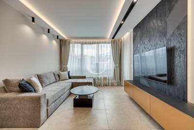 Чисто нов апартамент в комплекс "Paradaise place"