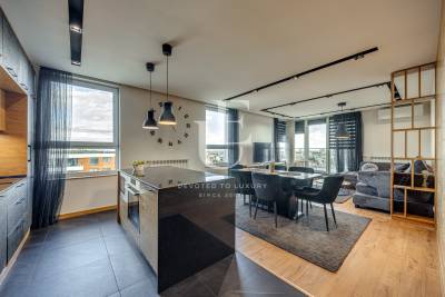 Designer panoramic two-bedroom apartment in G Tower 
