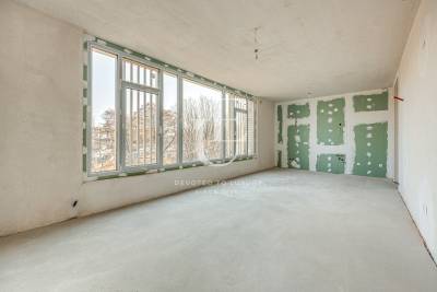 Тристаен апартамент за продажба в затворен комплекс в кв. Бояна