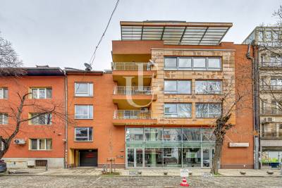 Representative office for rent in the ideal center