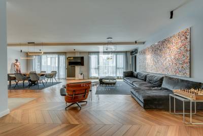 Изключителен дизайнерски тристаен апартамент с гледка към Витоша