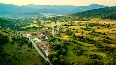 Функциониращ планински комплекс с инвестиционен потенциал в Пирин