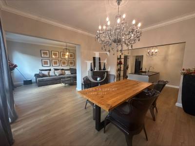 Прекрасен апартамент в идеален център под наем