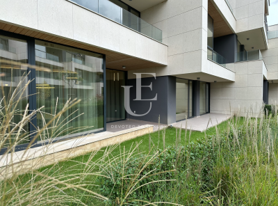 Нов, елегантен апартамент под наем в затворен комплекс с двор