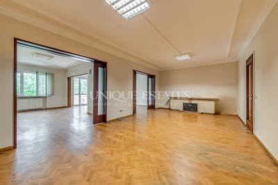 Панорамен апартамент на Орлов мост под наем