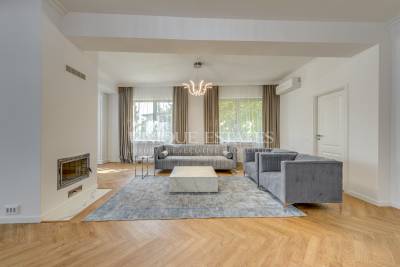 Луксозен апартамент под наем в кв.Бояна