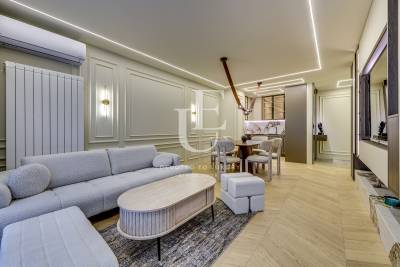 Luxury Two-Bedroom Apartment in Krustova Vada District
