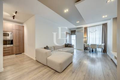 Функционален тристаен апартамент за продажба в затворен комплекс