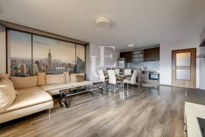 Тристаен апартамент в затворен комплекс в кв. Овча купел