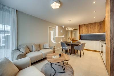     Luxury three-bedroom apartment in a boutique building