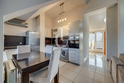 Артистичен апартамент с две спални за продажба, бул. Стамболийски