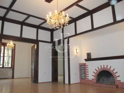 Ексклузивен многостаен апартамент до Софийски университет