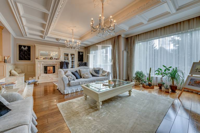Luxury Residence with Panoramic Views in Gorna Banya