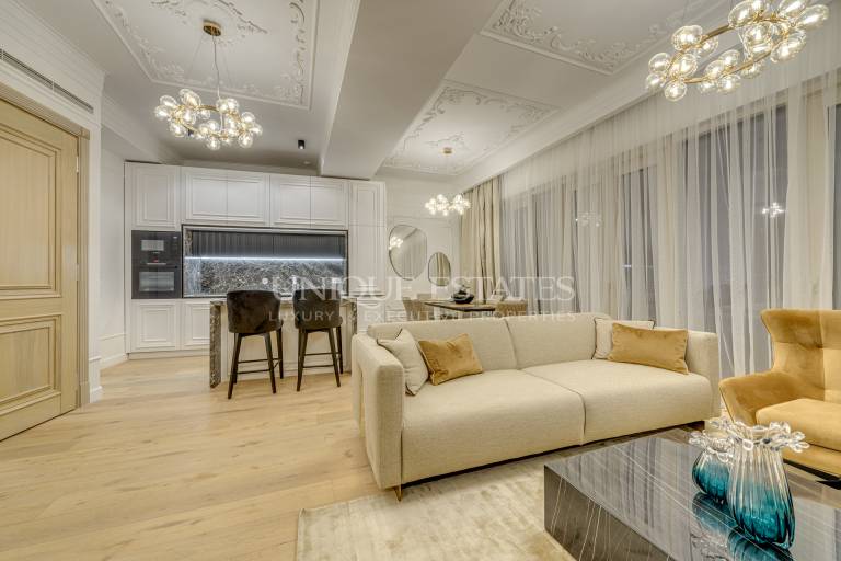 Impressive three-bedroom apartment in a new building in Lozenets