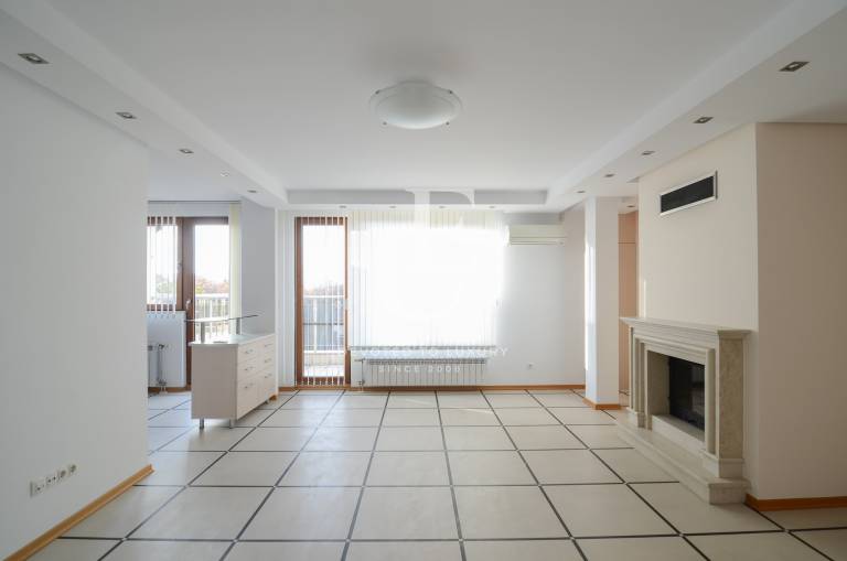 Three bedroom apartment for rent in Lozenets area