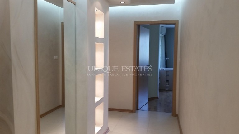 Четиристаен апартамент с гараж в кв. Лозенец, под наем