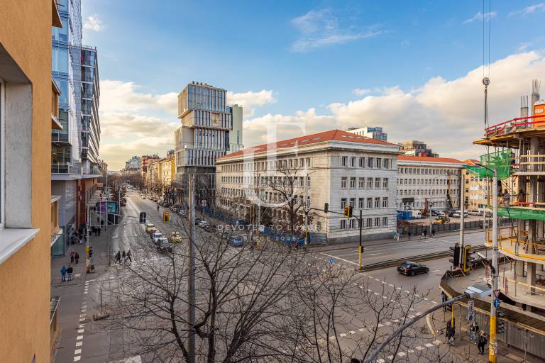 Three-room apartment next to Mall Sofia