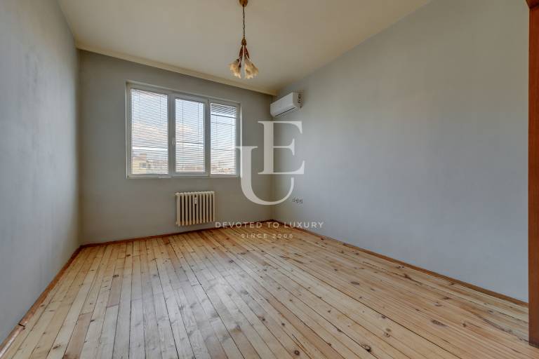 Двустаен апартамент в идеален център