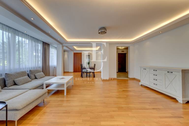 Spacious three-bedroom apartment for rent in the heart of Iztok