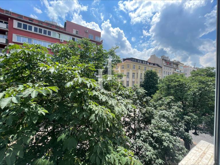 Elegant new one-bedroom apartment for rent on Vitosha Blvd.