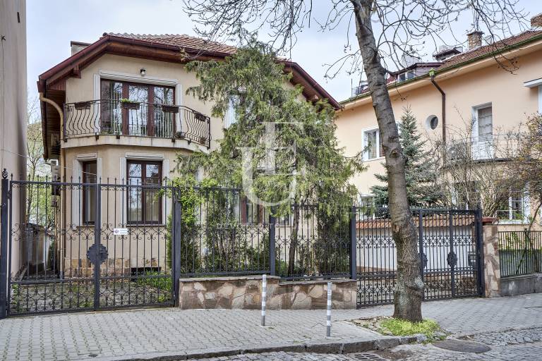 Gogol str., exclusive property for sale