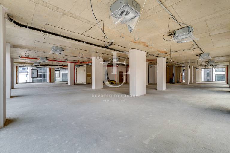 Луксозен офис за продажба в сграда с Акт 16 в Кръстова вада