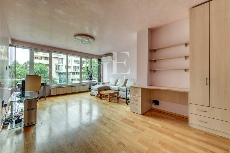 Bright one-bedroom apartment on Vitosha Blvd.