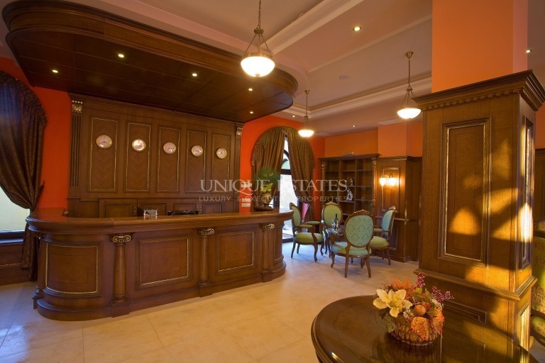 Луксозен СПА хотел за продажба