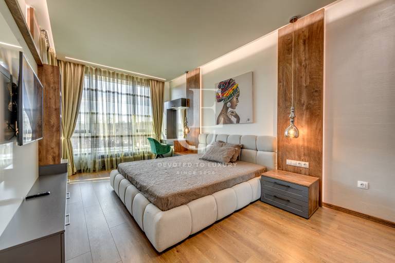 Stylish three-bedroom apartment for sale in a luxury building