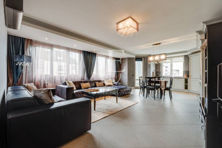 One-bedroom design apartment for rent with excellent location