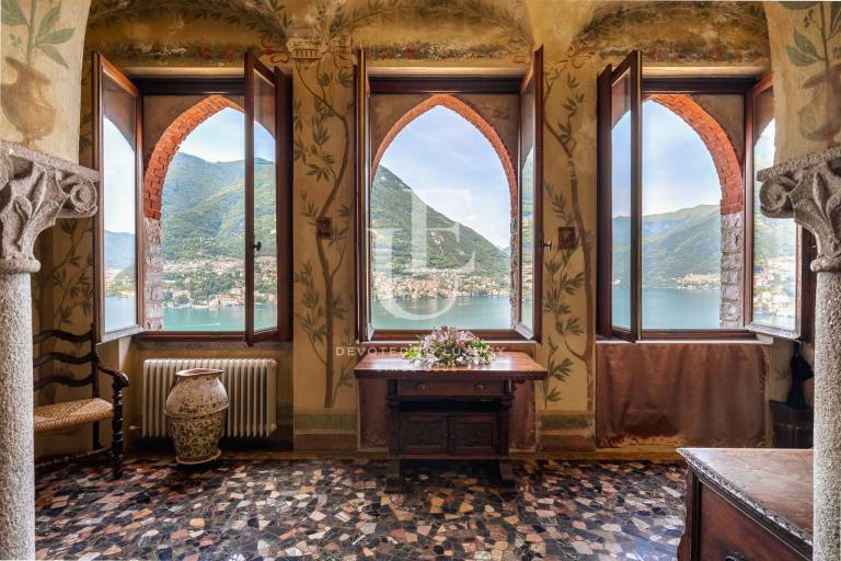 Magnificent historic villa in Torno, Lake Como