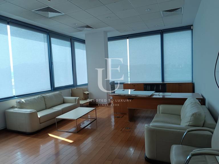 Offices for rent in Pavlovo district in a luxury building