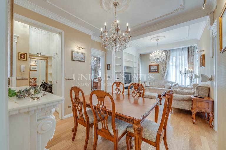 Luxury aristocratic apartment for rent in the centre of Sofia
