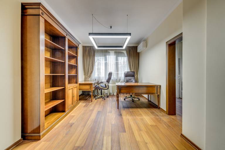 Exclusive property on Patriarch Evtimiy Blvd. for sale