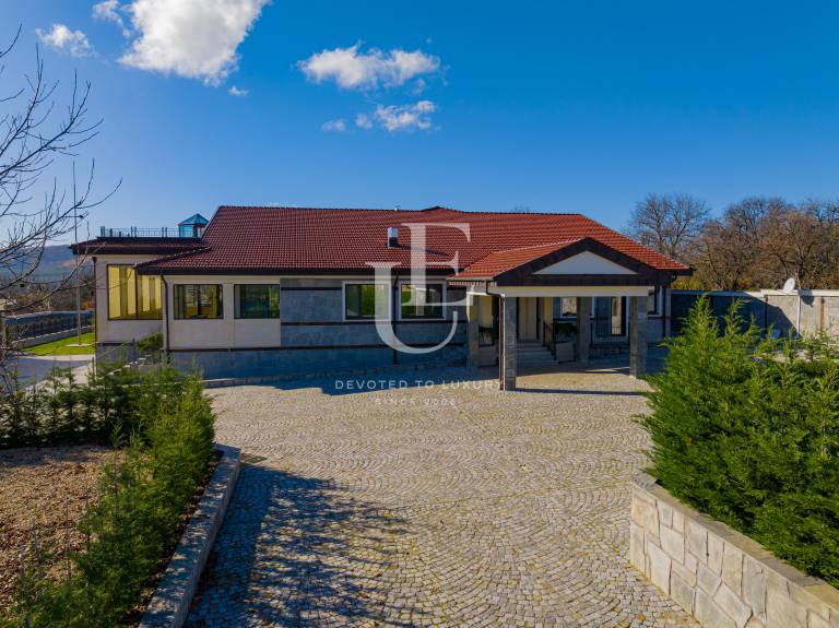 Exceptional luxury residence and estate near Veliko Tarnovo