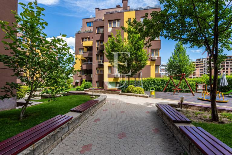 Two bedroom apartment in a gated complex in Manastirski Livadi