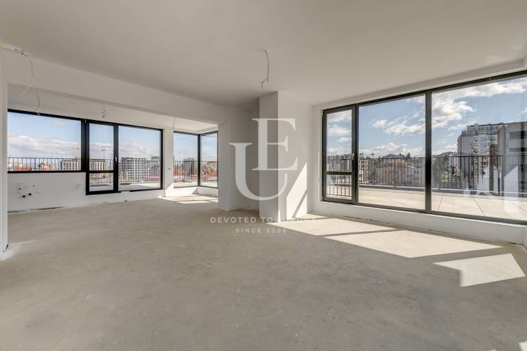 Sunny apartment for sale in a new building with Act 16