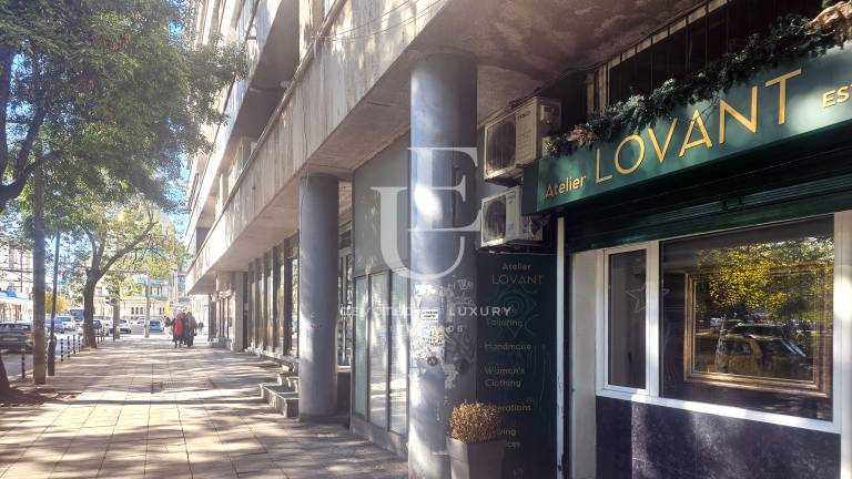 Търговски обект на ул. Оборище