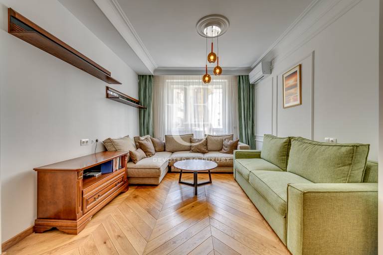 TOP center, spacious one bedroom apartment for sale