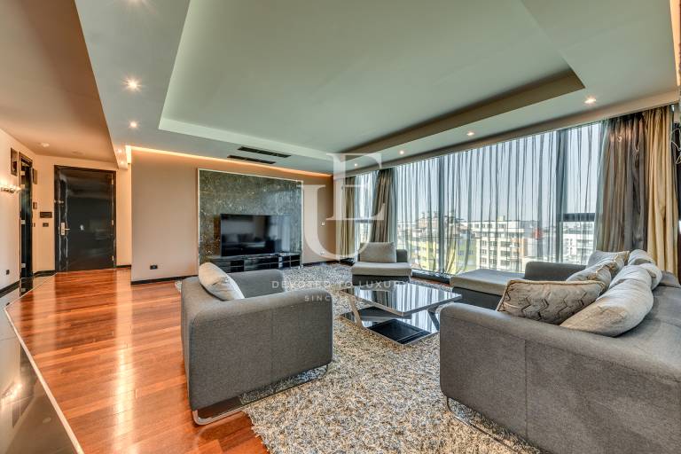 Modern and spacious apartment for sale in luxury building