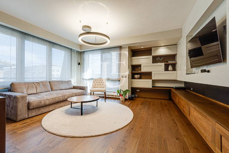 Чудесен апартамент под наем до парка Заимов