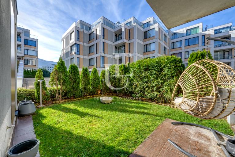 Двустаен апартамент в предпочитан комплекс в кв.Кръстова Вада