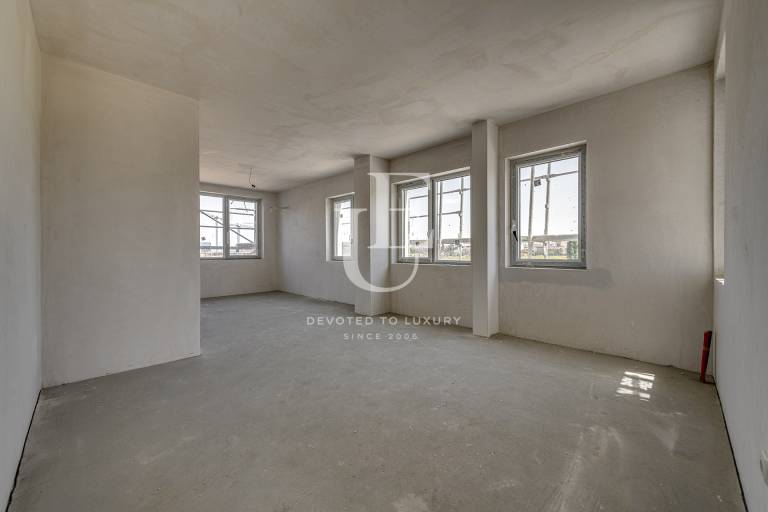 Large three-room apartment in a gated complex