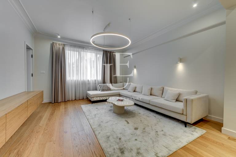 Луксозен апартамент под наем до Александър Невски